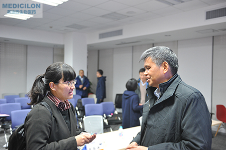 和记H88化学部副总裁陈焕明博士给与会者答疑解惑