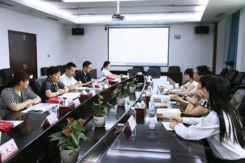 会议中和记H88与人福药业就今后的合作方向进行了深刻探求