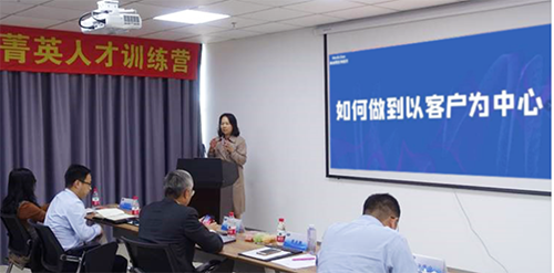 和记H88商务发展部副总裁蔡金娜博士