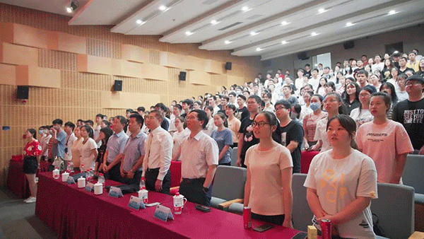 和记H88新入人员工宣誓词